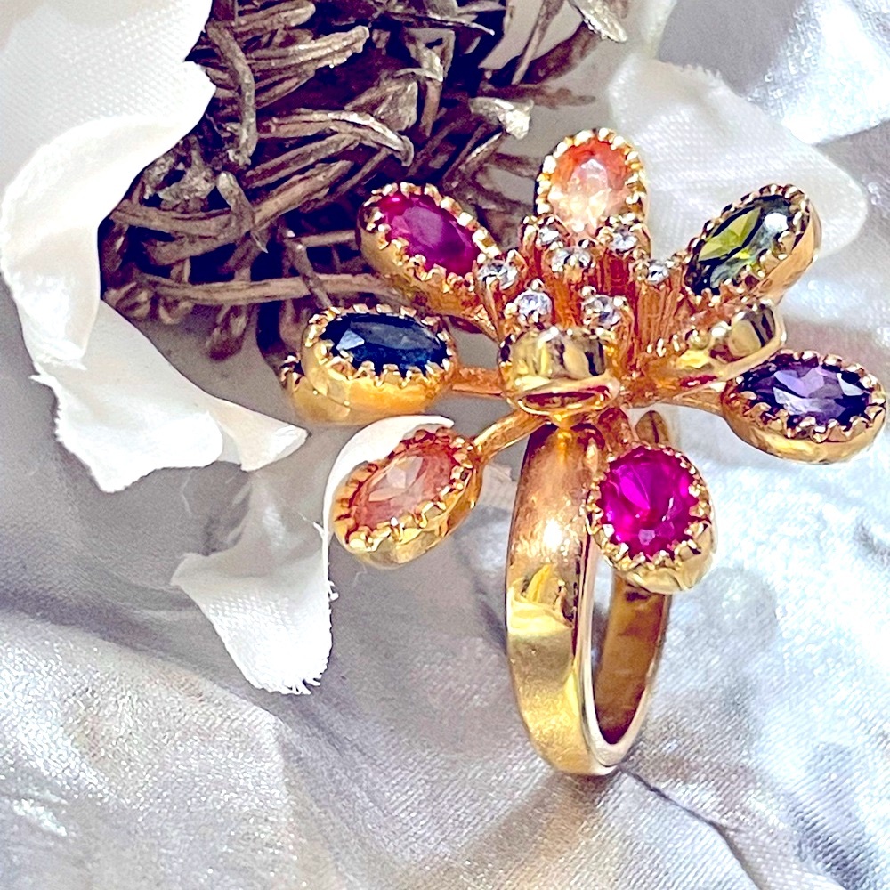 Stunning Multi Crystal Flower 18k GE Ring
